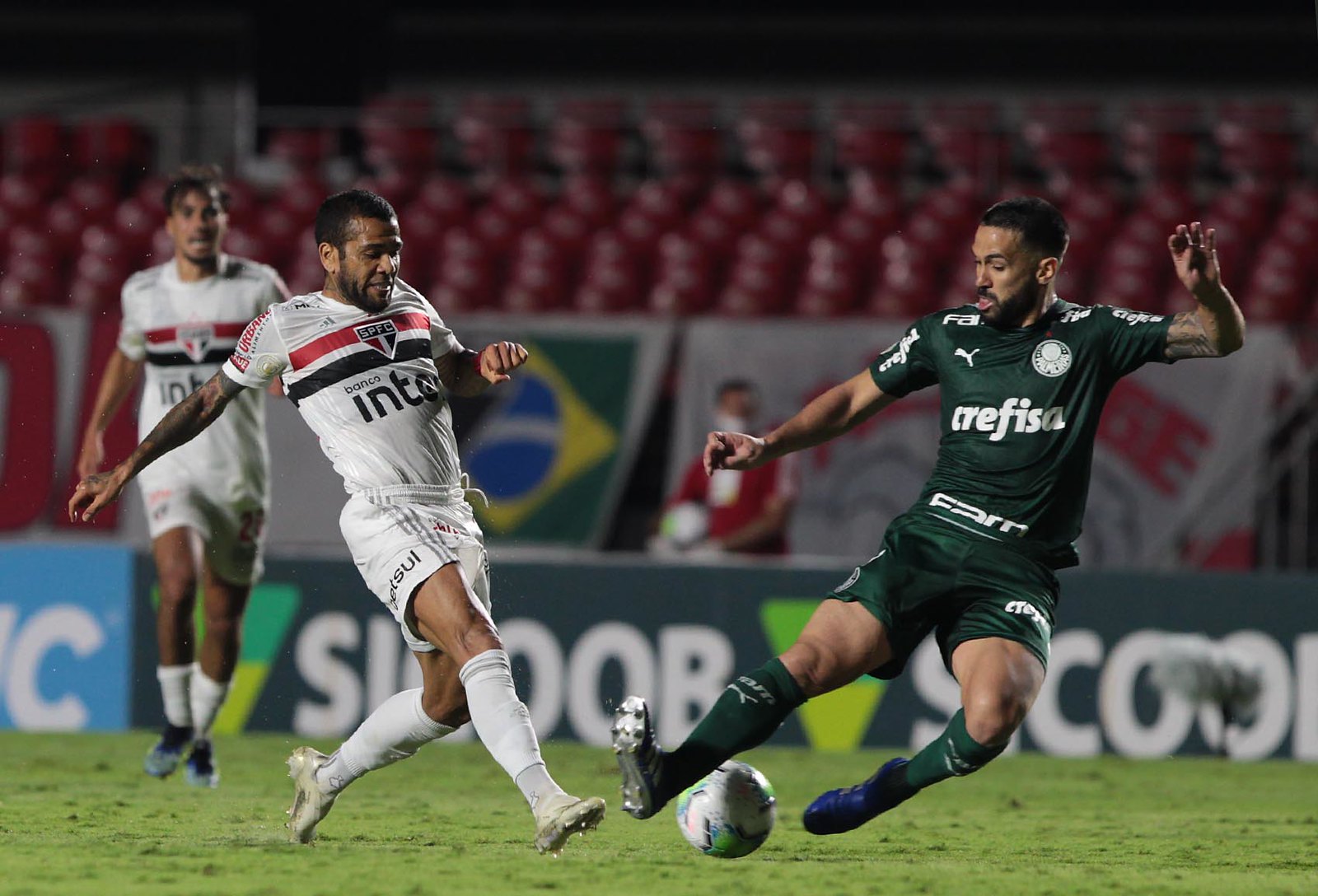 Em baixa, Palmeiras e São Paulo decidem vaga na semifinal da Libertadores