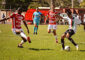 Segundona: Com gol e assistência na estreia, atacante do Taquaritinga elogia equipe após vitória