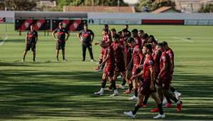 Atlético-GO recebe lanterna para quebrar jejum como mandante