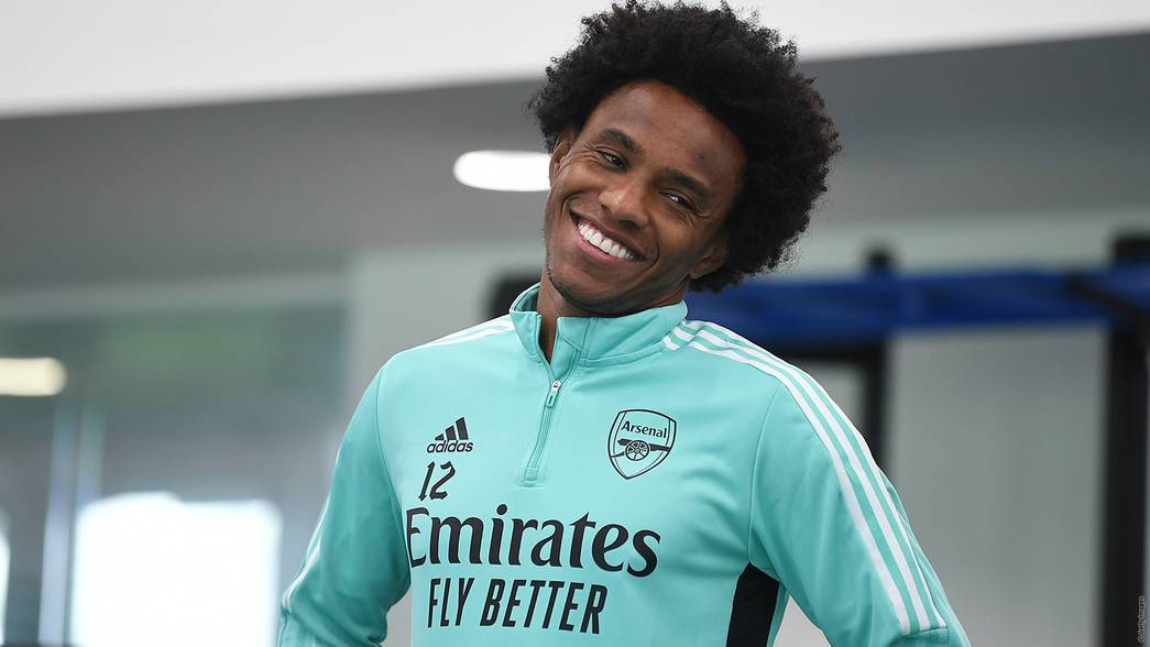 Arsenal confirma acerto de Willian com o Corinthians