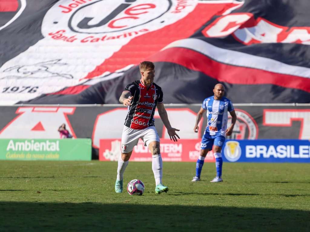 Série B: CSA fecha a contratação de meia que estava em clube da Série D