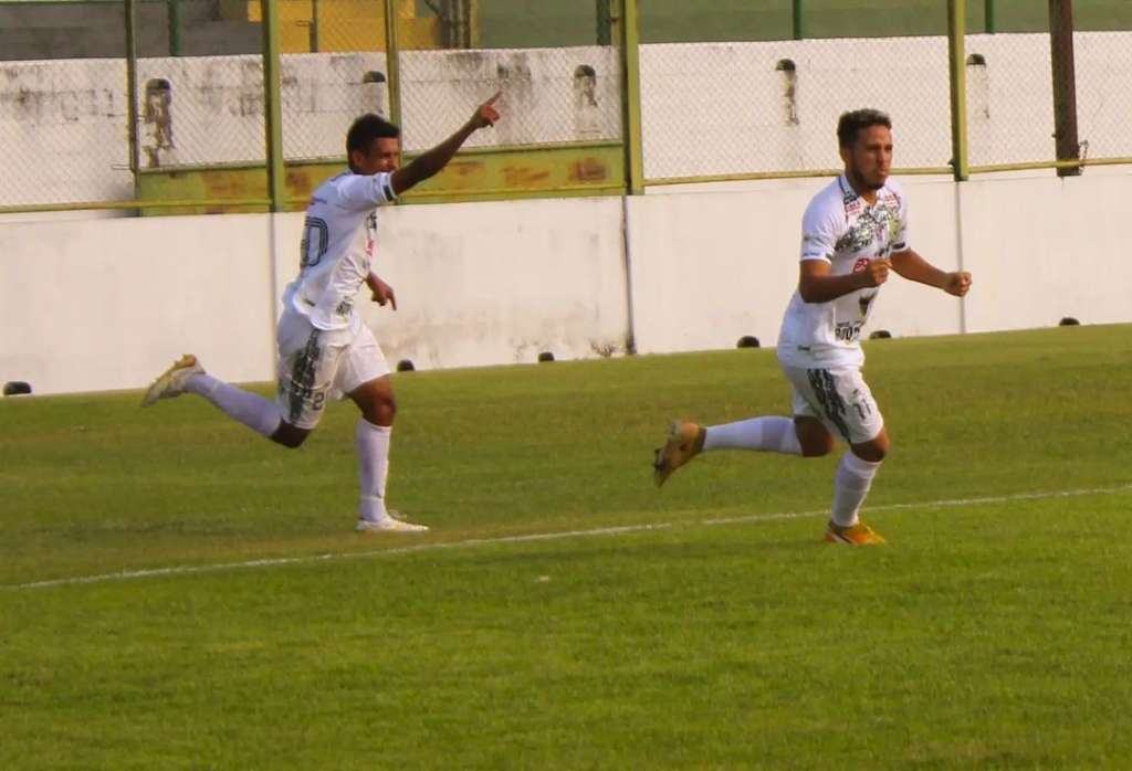 São Raimundo-RR 1 x 2 Paragominas-PA – Jacaré vira e garante vaga