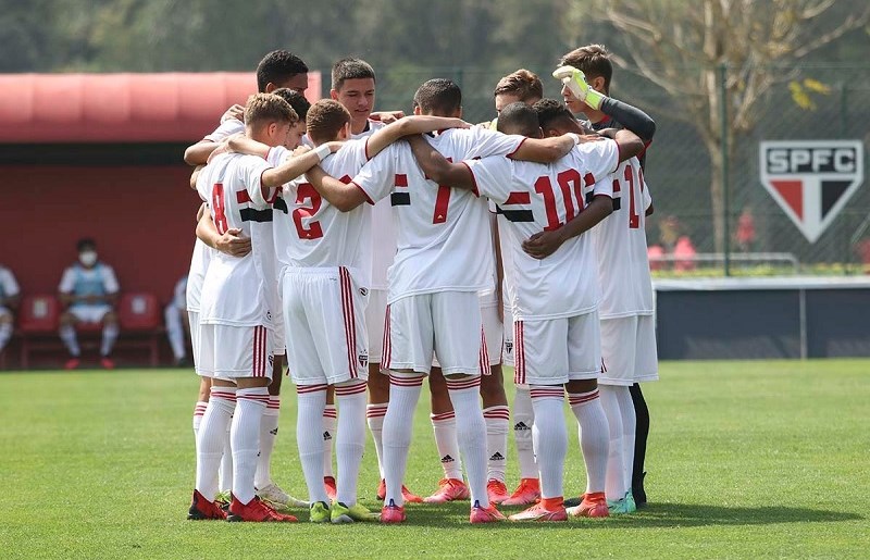 PAULISTA SUB-15: Palmeiras e São Paulo goleiam e despontam como únicos 100%