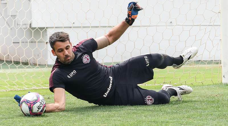 Série D: Goleiro da Ferroviária cobra atenção para ‘novo momento’ do campeonato