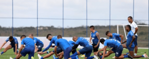 Bahia confirma salários atrasados, mas avisa que priorizou a permanência de funcionários