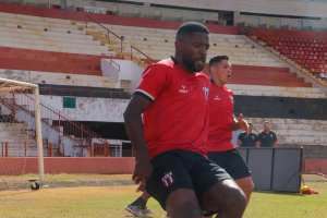 Série C: Apesar da experiência, volante do Botafogo-SP perde vaga para jovem promessa