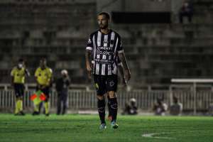 Série C: Botafogo-PB lamenta gol sofrido na reta final, que insiste em perseguir