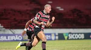 Zagueiro de time da Série C desabafa em rede social: ‘situação fdp’