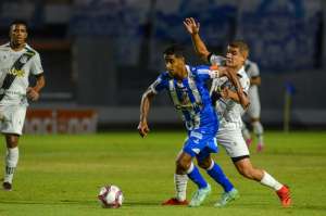 CSA 2 x 1 Ponte Preta - VAR complica e Macaca perde com gol aos 51' do segundo tempo