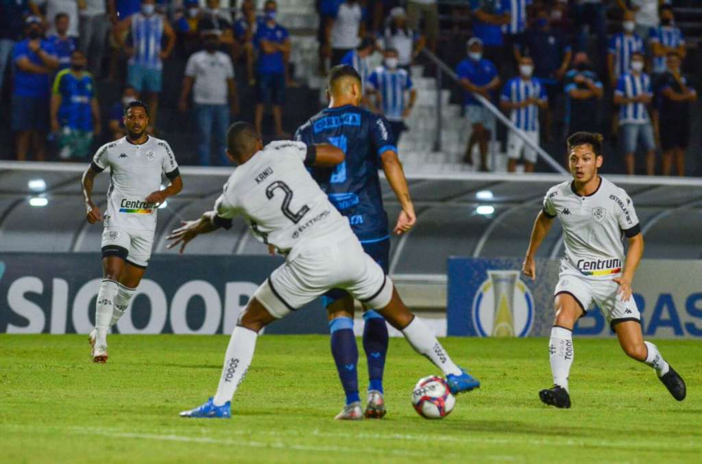 Série B: Kanu enxerga atuação ruim do Botafogo, mas levante a cabeça e afirma: “Domingo tem mais”