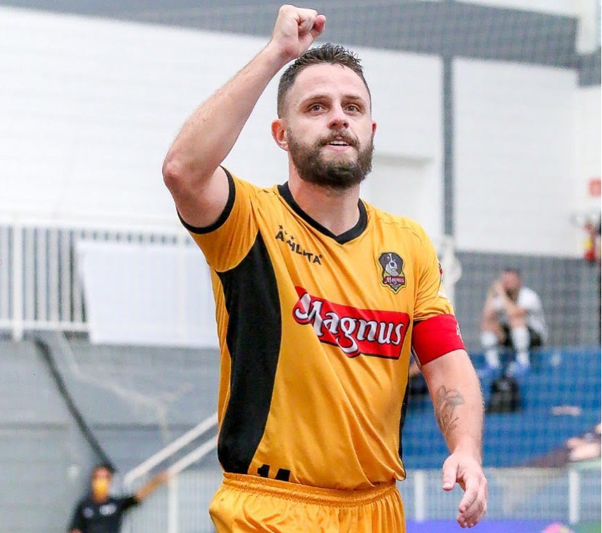 Chapecoense Ferrão é eleito o melhor jogador de futsal do mundo pela  terceira vez seguida