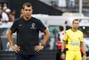Santos muda estilo e anuncia ex-técnico do Corinthians, o quarto em 2021