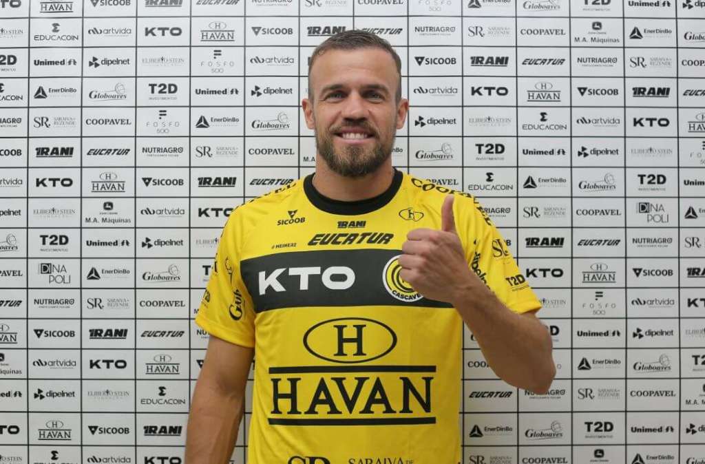 Série D: Cascavel anuncia contratação de ex-zagueiro de Palmeiras e Athletico: “Projeto ambicioso”