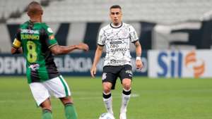 'Me senti ofendido'; Confira o que disse o árbitro para explicar a expulsão de volante do Corinthians