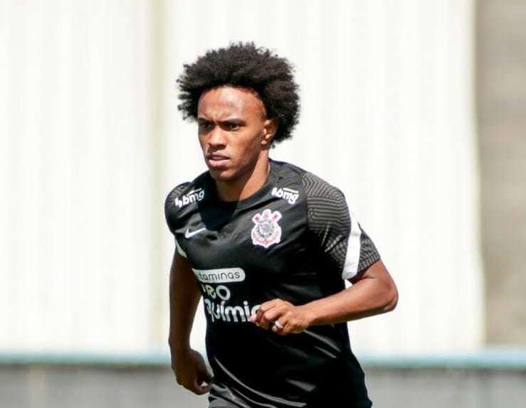 Após trabalhos físicos, William faz primeiro treino com o grupo no Corinthians