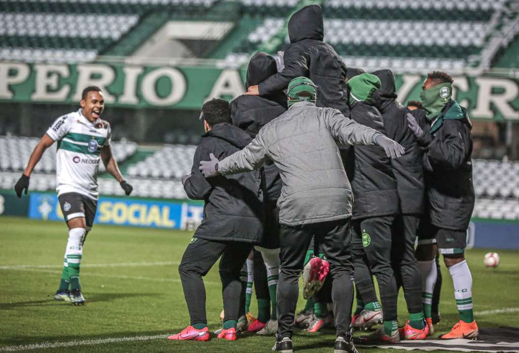 SÉRIE B: Coritiba tenta disparar na liderança; Ponte e Guarani fazem o Dérbi 201
