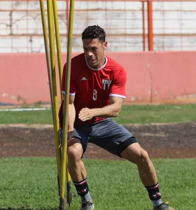 Série C: Zagueiro titular absoluto do Botafogo-SP tem contrato renovado até o final de 2022