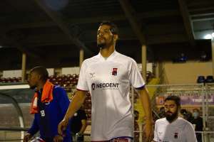 Série C: Em apuros contra a degola, Paraná confirma saída de lateral-direito titular