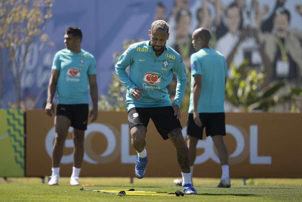 Eliminatórias: Mudanças na convocação fazem Tite esconder escalação para duelo com o Chile