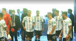 Eliminatórias: Anvisa interrompe clássico e argentinos se retiram de campo em Itaquera