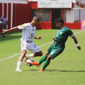 Série C: Técnico do Tombense-MG lamenta chance desperdiçada por vaga, mas afirma: 'Só dependemos da gente'