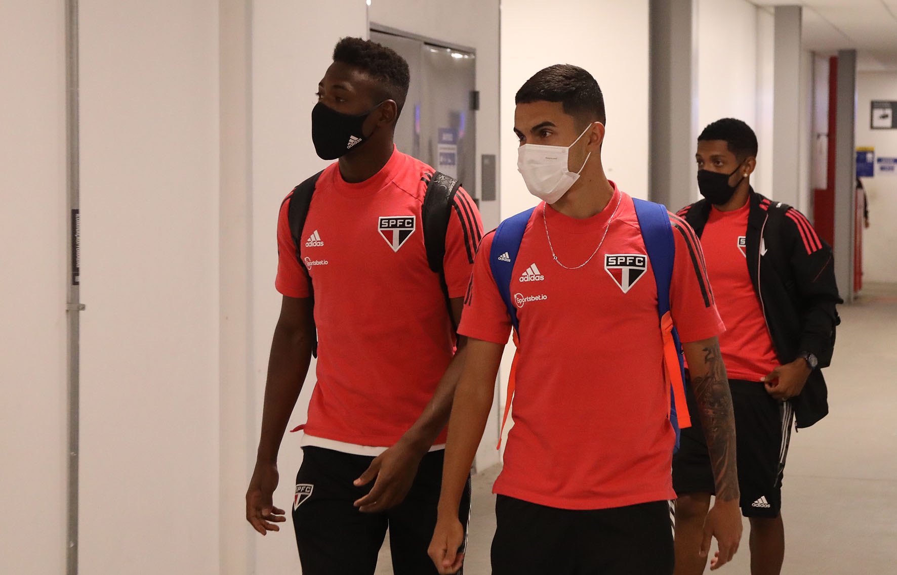 Crespo mexe em todos os setores do time para o São Paulo tentar avançar na Copa do Brasil