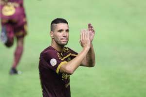 Insatisfeito, Thiago Neves acerta saída e não joga mais pelo Sport