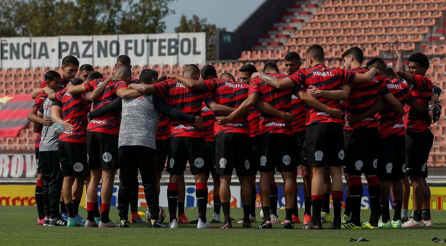 Elenco antes aquecimento e1632853309113