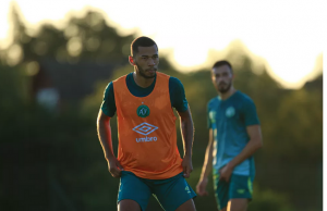 Chapecoense rescinde contrato de atacante que pertence ao Athletico