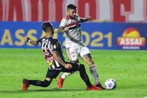 São Paulo 0 x 0 Atlético-MG - Tricolor segura empate com líder, mas segue no meio da tabela do Brasileirão