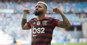 STJD pune Gabigol por ironizar árbitro em derrota para o Inter