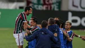Nenê define detalhes para deixar Fluminense e fica perto de rival da Série B