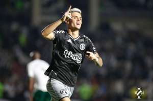 Gabriel Pec fala em realização de sonho e afirma: o Vasco vai subir