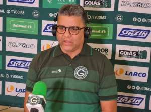 Série B: Dirigente do Goiás banca Marcelo Cabo após tropeços seguidos: 