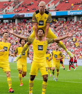 ALEMÃO: Haaland faz e Dortmund vira sobre Leverkusen após ficar três vezes em desvantagem