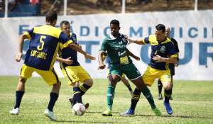 Série D: Caldense-MG faz jogo-treino com time paulista em preparação para o mata-mata