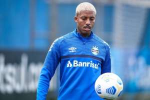Grêmio recusa nova proposta da Europa por volante