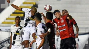 Série B: Atacante chega a dez gols como profissional da Ponte Preta