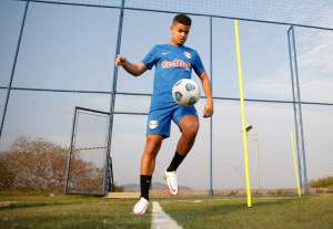 Red Bull Bragantino anuncia ex-meia do Fluminense: 