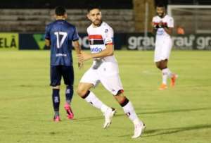 Série B: Remo tira atacante de time paulista da Série C