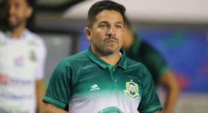 Série D: Técnico se irrita com arbitragem, é expulso e desabafa: 