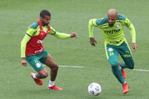 Felipe Melo quer Palmeiras focado no clássico e prevê 'guerra' contra Corinthians