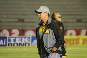 Série C: Treinador do Criciúma-SC reconhece falhas, principalmente fora de casa, mas garante: 'Vai classificar'