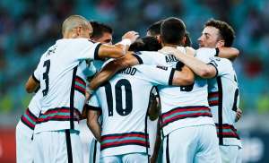 ELIMINATÓRIAS: Sem Cristiano Ronaldo e com invasão de campo, Portugal bate Azerbaijão e lidera