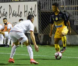 Série C: Lateral do Novorizontino manda recado aos adversários: 'Feliz, mas não com a guarda baixa'