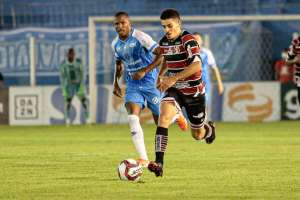 Paysandu-PA 1 x 0 Santa Cruz-PE - Segundo tempo pega fogo, mas só Papão marca