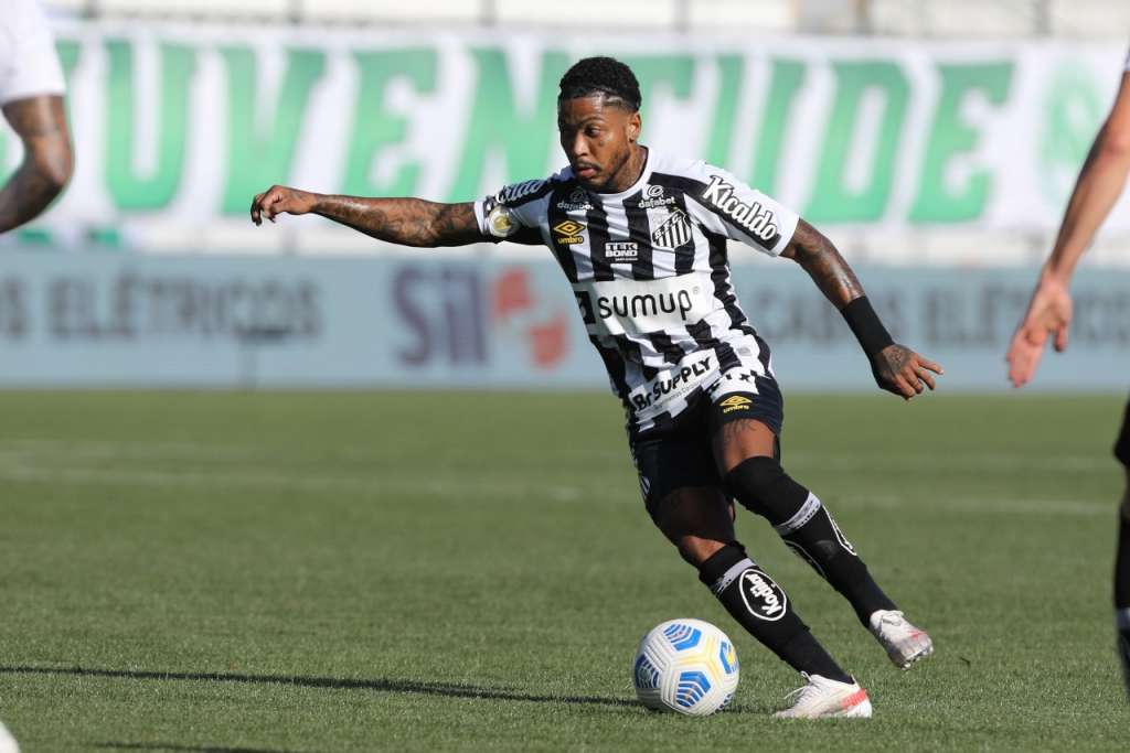 Sem vencer há oito partidas, Santos encara Fluminense, São Paulo e Grêmio