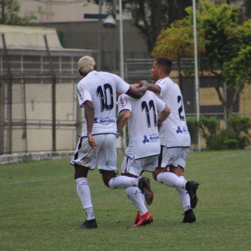 São Bernardo 1 x 2 EC São Bernardo – Cachorrão é eficiente nos cruzamentos e aproveita paredão Renan