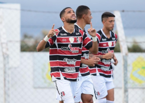 Série C: Lutando contra o rebaixamento, Santa Cruz libera jogador para Portugal e atacante tem lesão confirmada