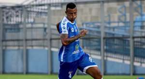 Série D: Time classificado ao mata-mata dispensa zagueiro por indisciplina